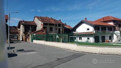 Rustico / Casale di 130 m² con più di 5 locali a G