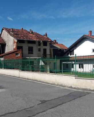 Rustico / Casale di 130 m² con più di 5 locali a G
