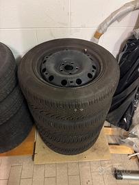 4 GOMME CONTINENTAL INVERNALI + 4 CERGHI IN FERRO
