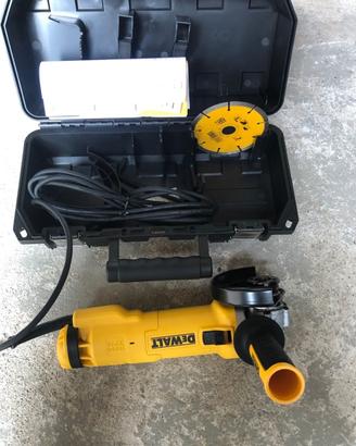 Smerigliatrice angolare DeWalt DWE4217KD