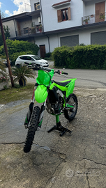 Moto cross Kawasaki 250 4t