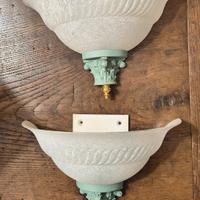 Coppia applique vetro bianco e base verde