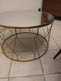 tavolino con piano in vetro