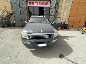 Ricambi Ssangyong Rexton 2.7 XDi 165cv del 2006