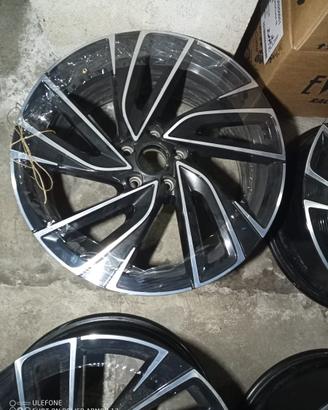 Cerchi originali golf gti attacco 5x112