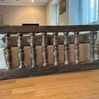 Balaustra antica 1600 circa in noce massiccio