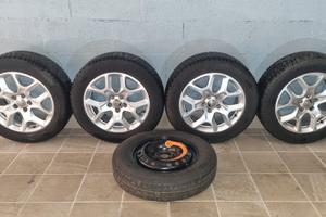 Cerchi e Gomme Jeep Renegade 215/60/17