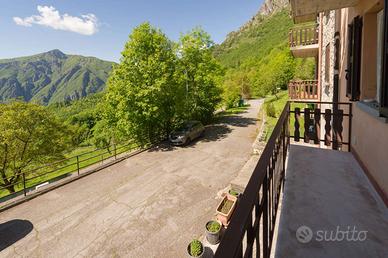 APPARTAMENTO AL PRIMO PIANO A CAMERATA CORNELLO