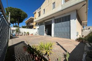 CAPANNONE E ABITAZIONE - Massafra