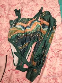 costume da bagno con pareo