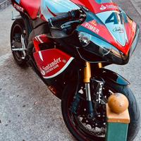 Yamaha YZF R1