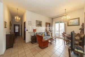 LUMINOSO TRILOCALE IN ZONA SERVITA