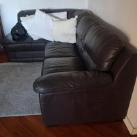 divano a letto in pelle