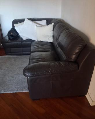 divano a letto in pelle