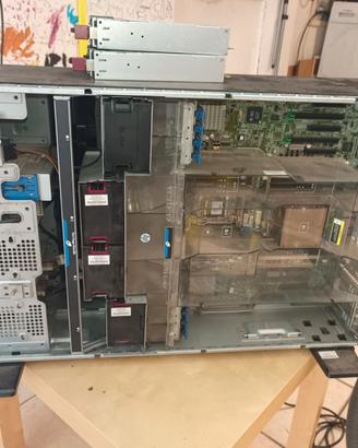 HP ProLiant ML350p Gen8 - Server Enterprise Tower