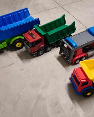 Camion giocattolo 