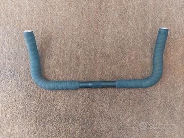 MANUBRIO BULL HORN con NASTRO e TAPPI nuovo