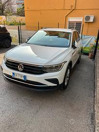 Tiguan 2022 2.0 122cv