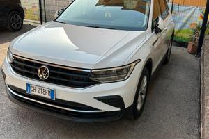 Tiguan 2022 2.0 122cv