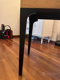 Tavolo / scrivania in legno con gambe nere