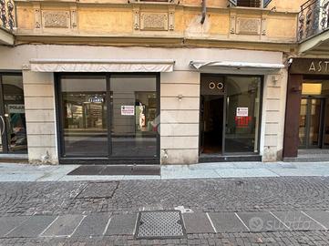 NEGOZIO A CREMONA