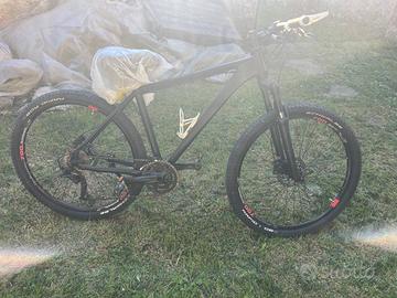 MTB Lombardo 29" - Cambio Professionale Shimano
