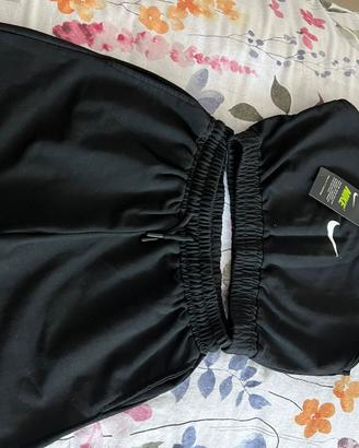 Completo NIKE