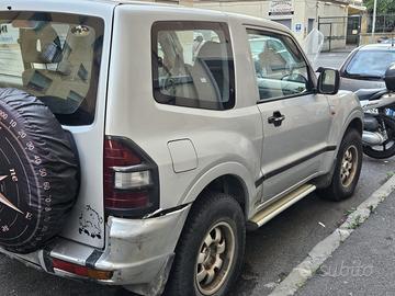 Mitsubishi pajero 2.5