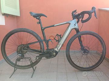 bicicletta gravel assistita 