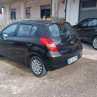 HYUNDAI I20 CON MOTORE ROTTO