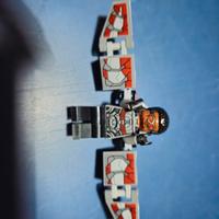 lego minifigura Falcon