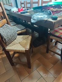 MOBILI E TAVOLO NOCE