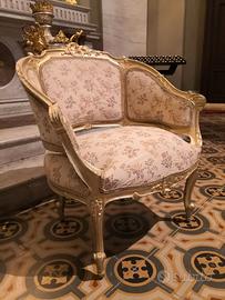 Poltrona a pozzetto Luigi XV dorata