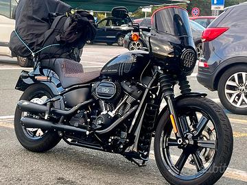 Harley street bob softail 114