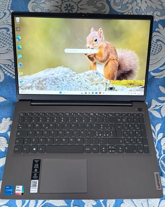 Lenovo Ideapad 3, Intel i5, 512 GB SSD, come nuovo