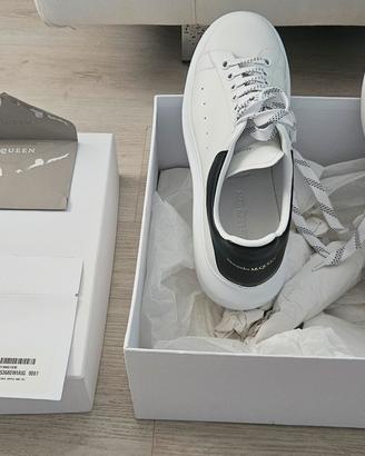 Alexander McQueen 47