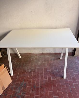 Scrivania  Ikea trotten