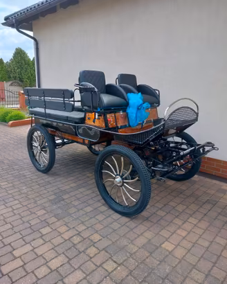 Carrozza modello 3. Nuova. PAX 3 × 8