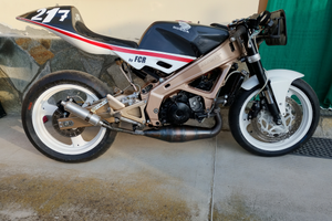 Honda Nsr pista-salita