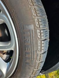 Pneumatici Pirelli con cerchi originali Mini