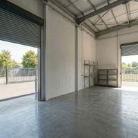 Locale deposito 130 metri