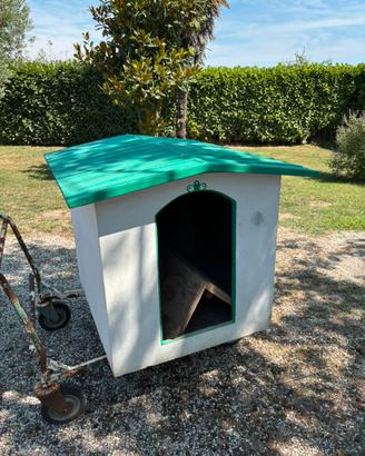 Cuccia in cemento per cani di taglia grande