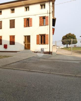 CASA SEMINDIPENDENTE A SAN VITO AL TORRE