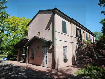 FORLI' - PRIMA CAMPAGNA - VILLA PADRONALE CON AMPI