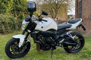 YAMAHA FZ1