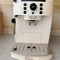Macchina caffè DeLonghi Magnifica S