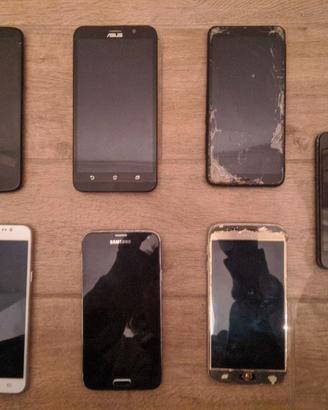 Lotto di 7 telefoni rotti: Samsung, iPhone, Xiaomi