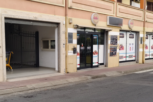 Ampio Locale commerciale ad Assemini