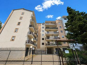 4 LOCALI A COSENZA