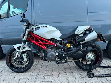 DUCATI MONSTER 796